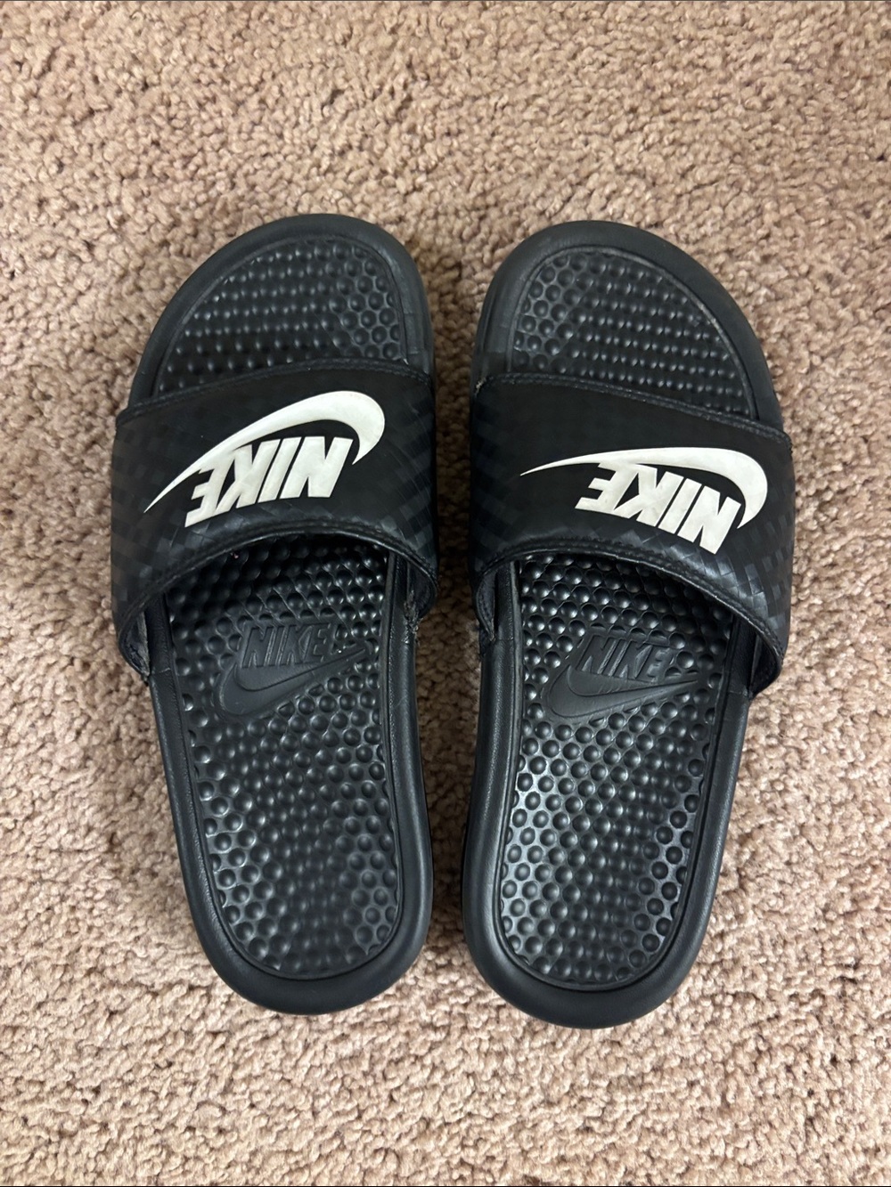 Kids Nike Slides Size 6